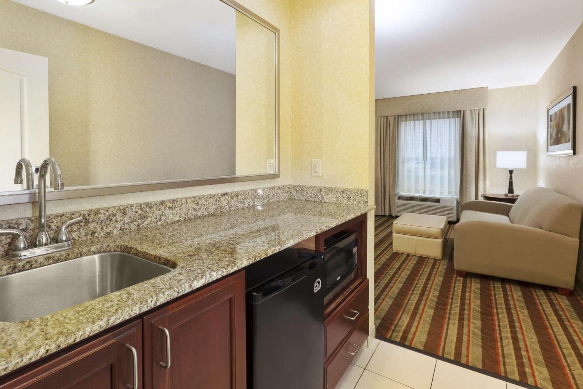 Hampton Inn Detroit/Southgate Kültér fotó