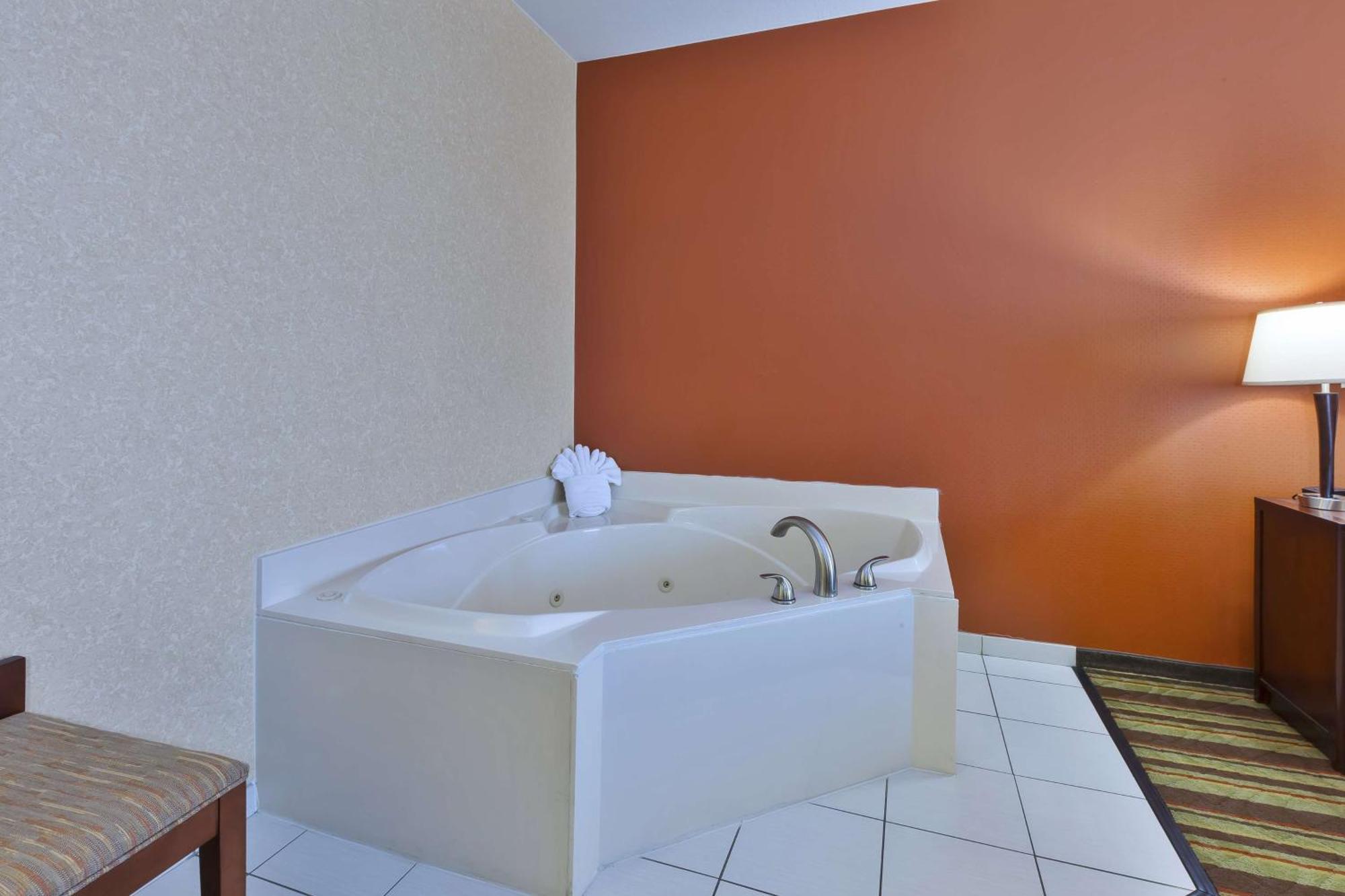 Hampton Inn Detroit/Southgate Kültér fotó