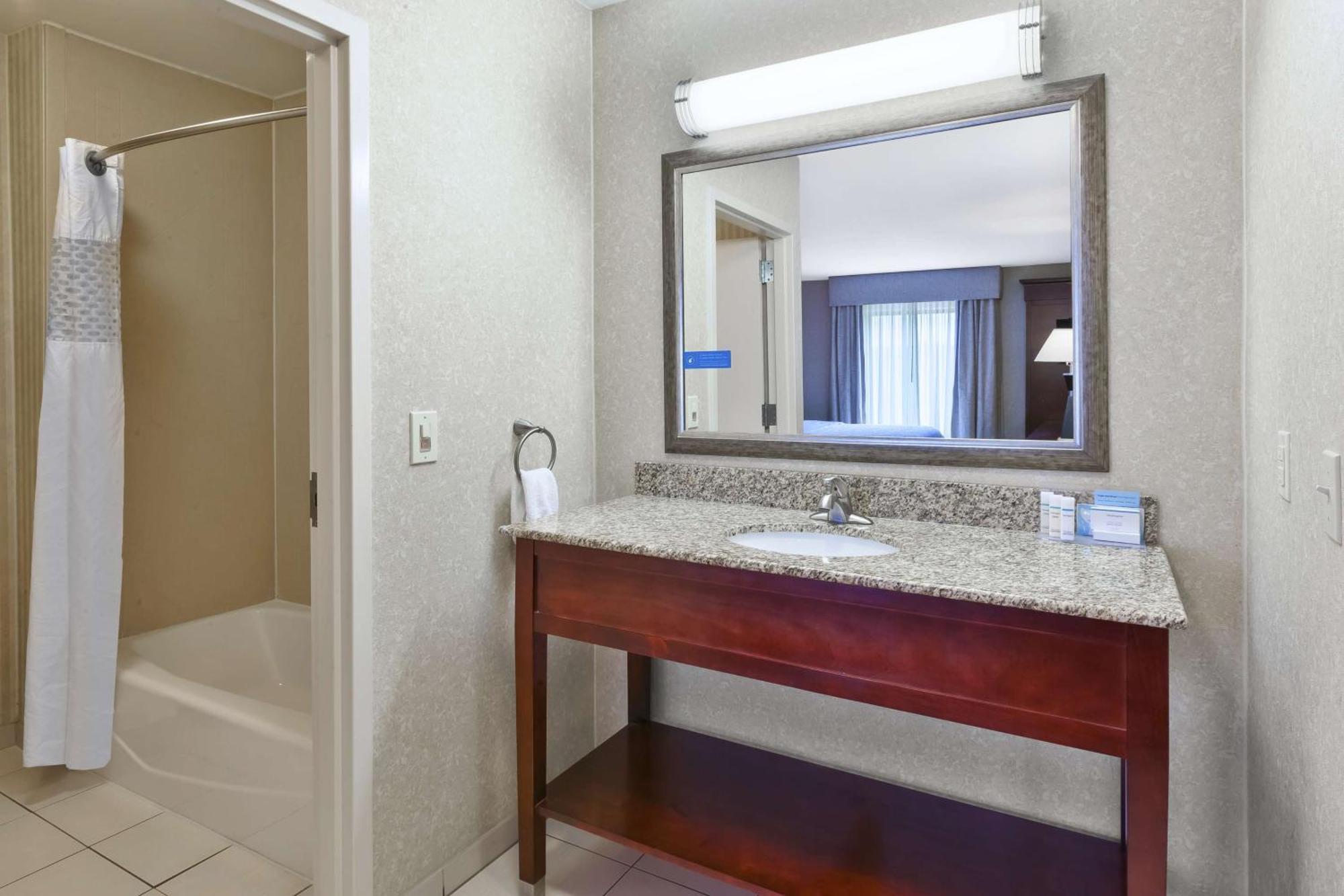 Hampton Inn Detroit/Southgate Kültér fotó