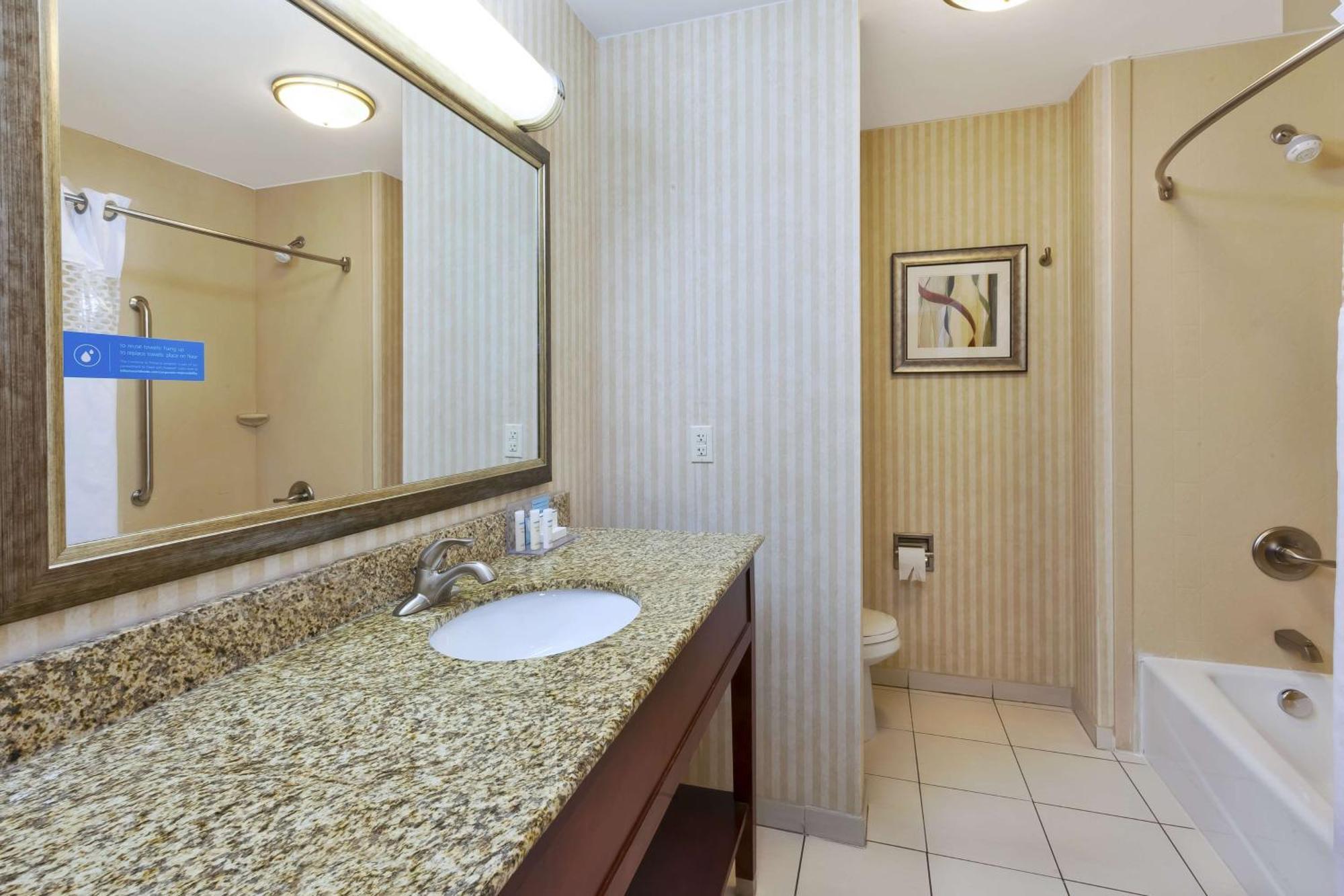 Hampton Inn Detroit/Southgate Kültér fotó