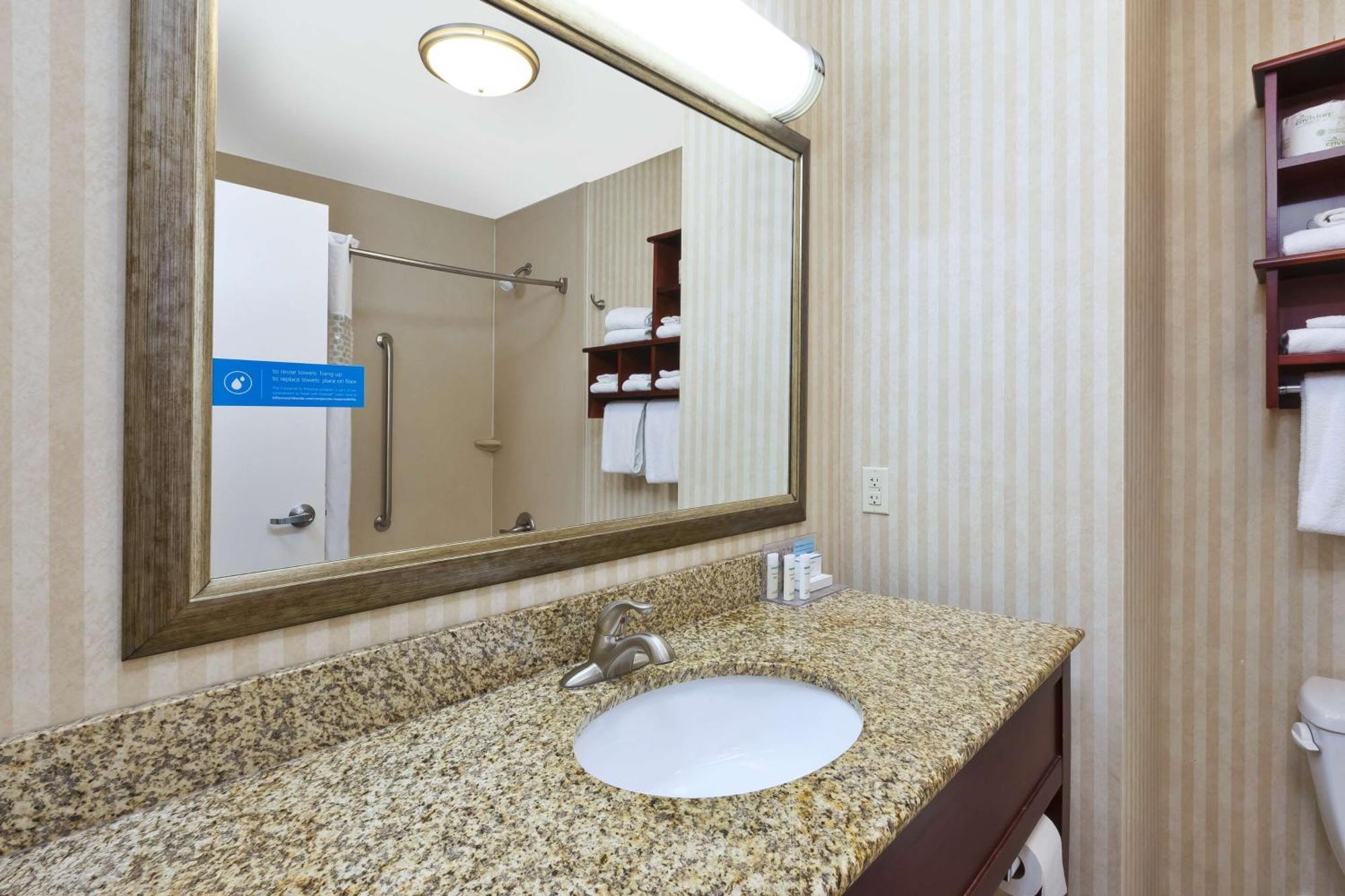 Hampton Inn Detroit/Southgate Kültér fotó