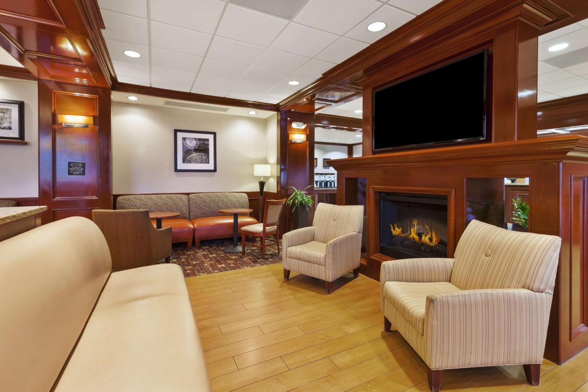 Hampton Inn Detroit/Southgate Kültér fotó